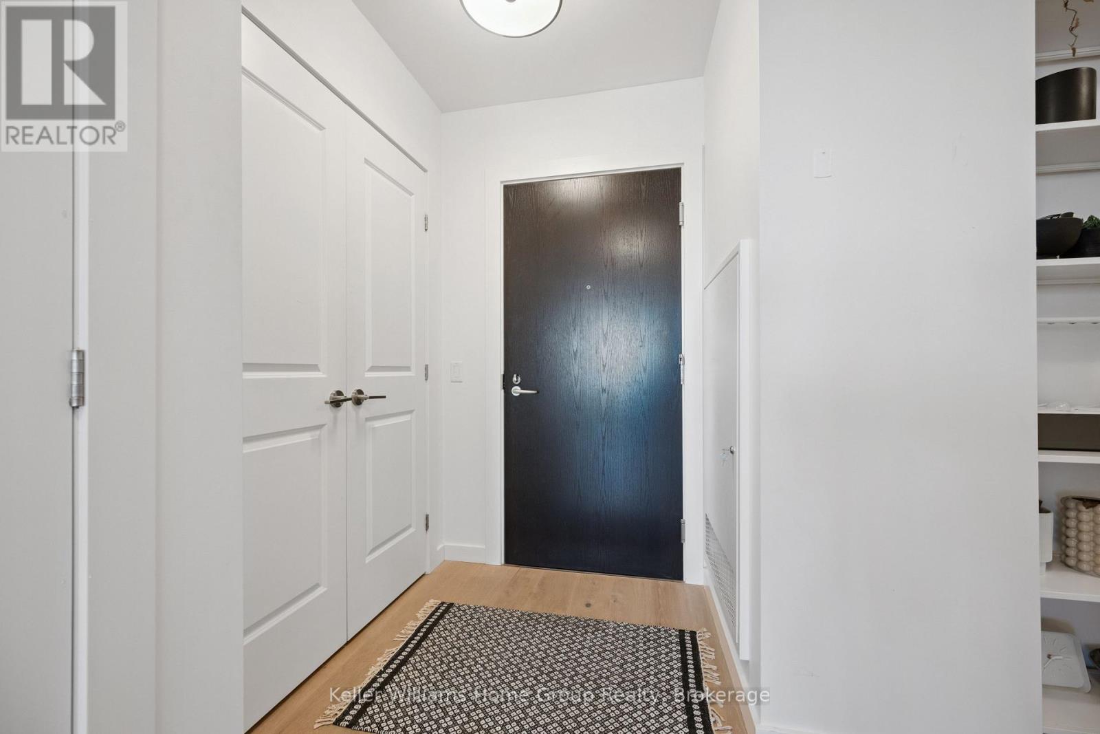 1105 - 181 KING STREET S