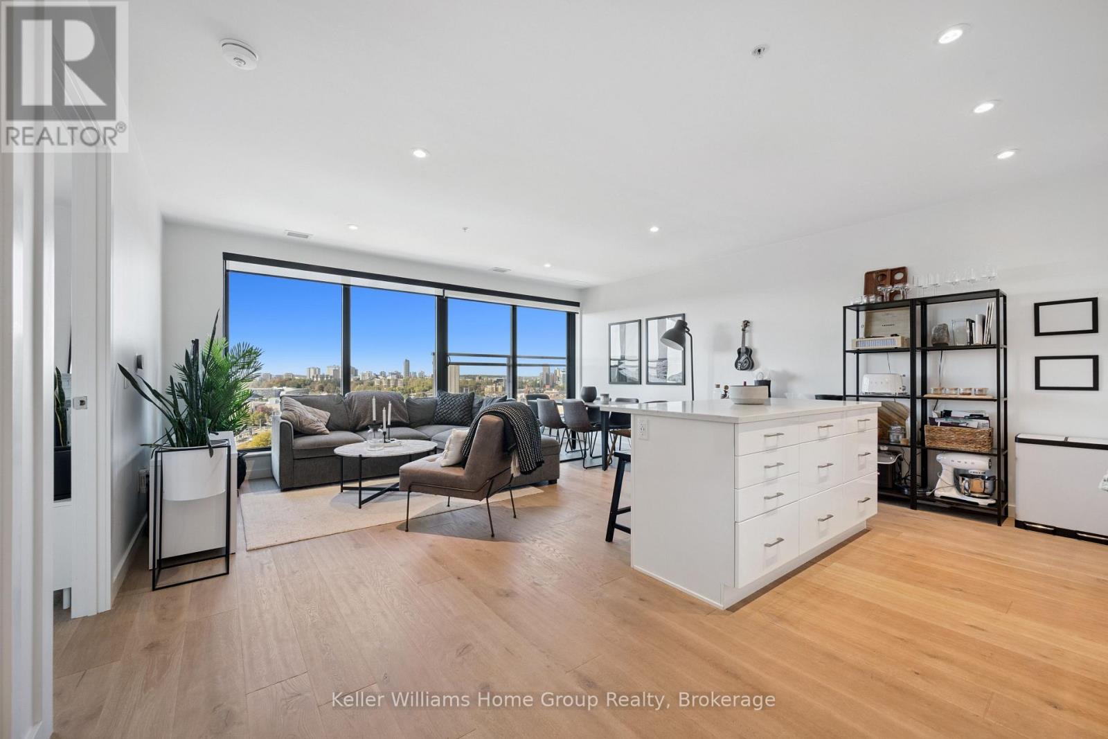 1105 - 181 KING STREET S