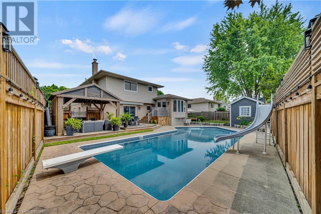 126 WINDING Way
