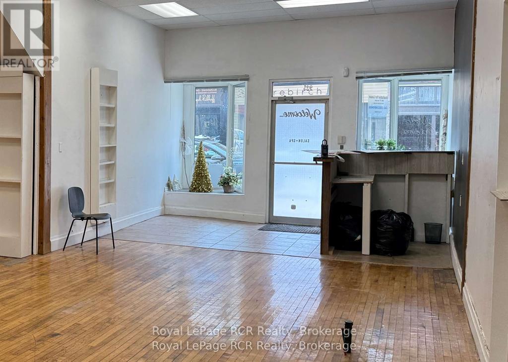 925 & 927 2ND AVENUE E