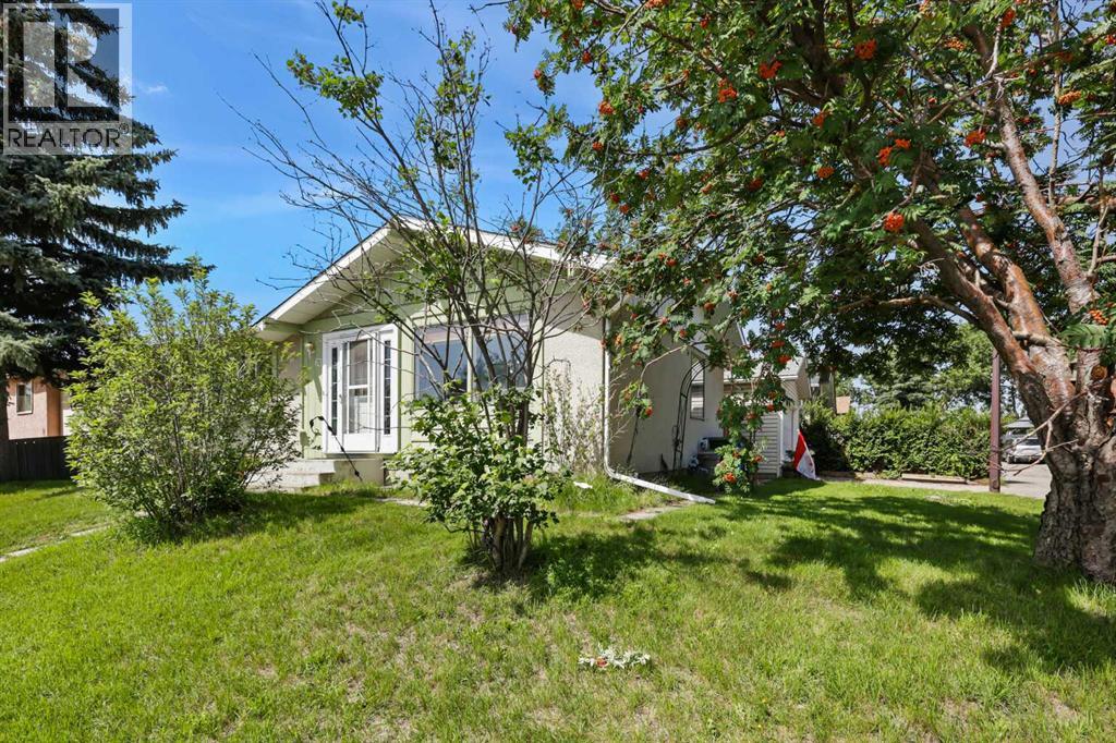 63 Olympia Crescent SE