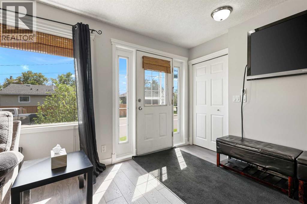 63 Olympia Crescent SE