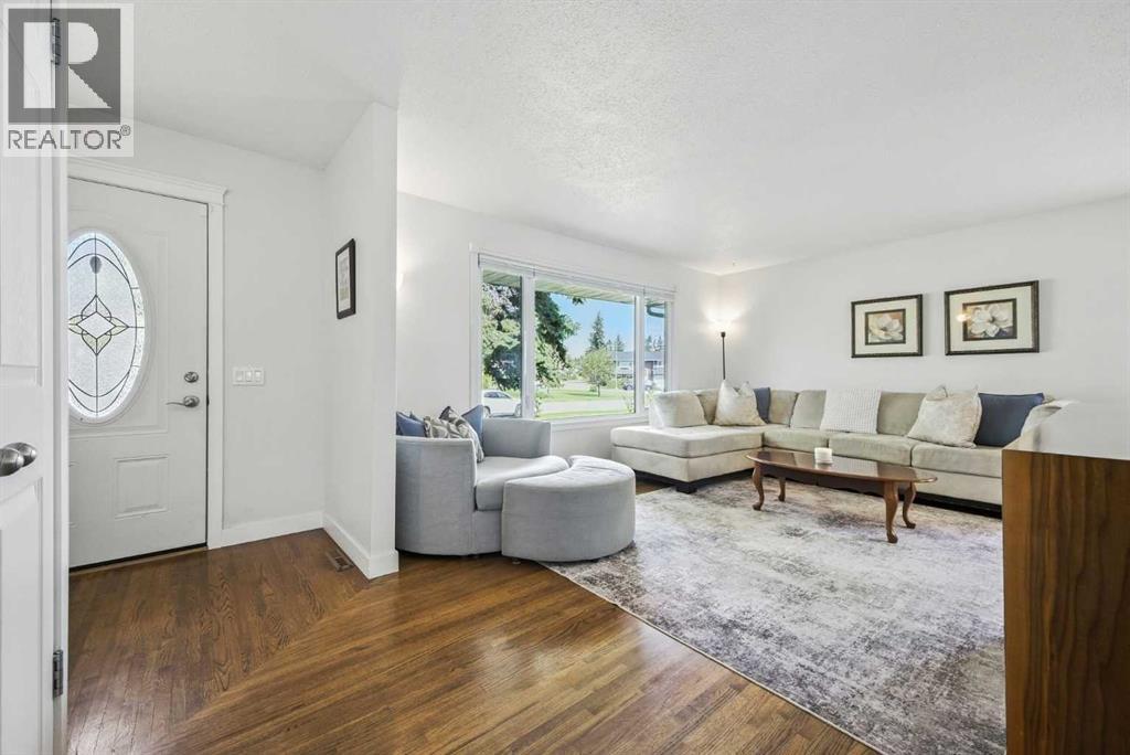 139 Huntford Green NE
