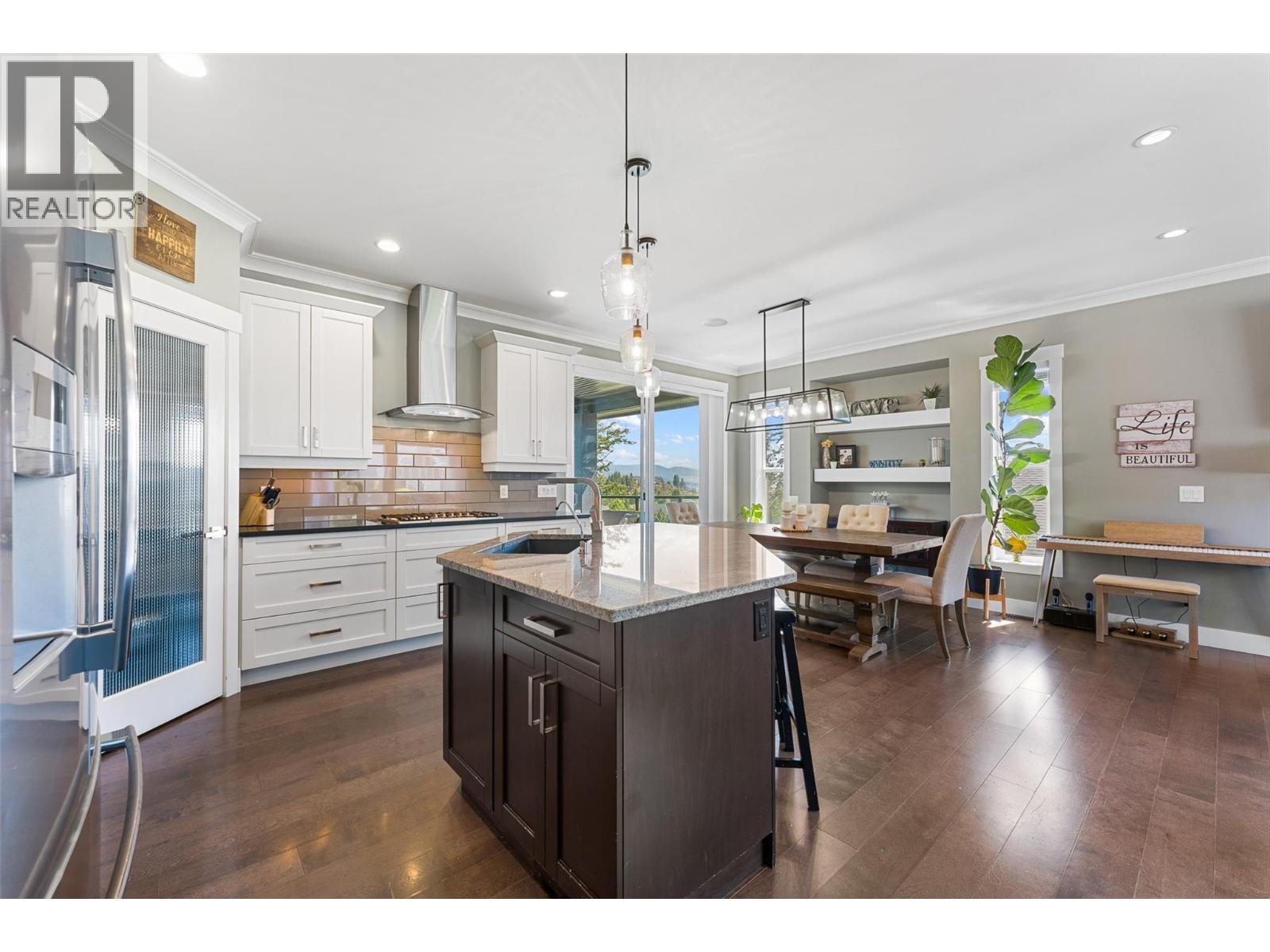 13157 Shoreline Drive