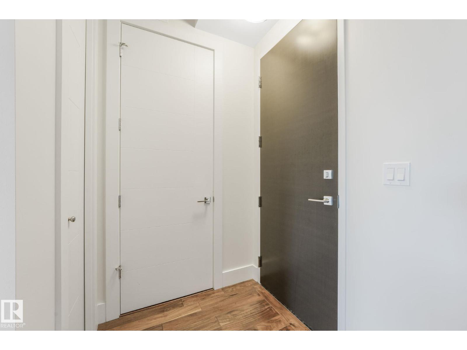 #814 200 BELLEROSE DR