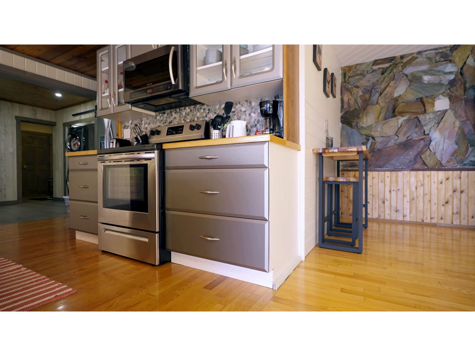 6507 ROCKWELL DRIVE|Harrison Lake