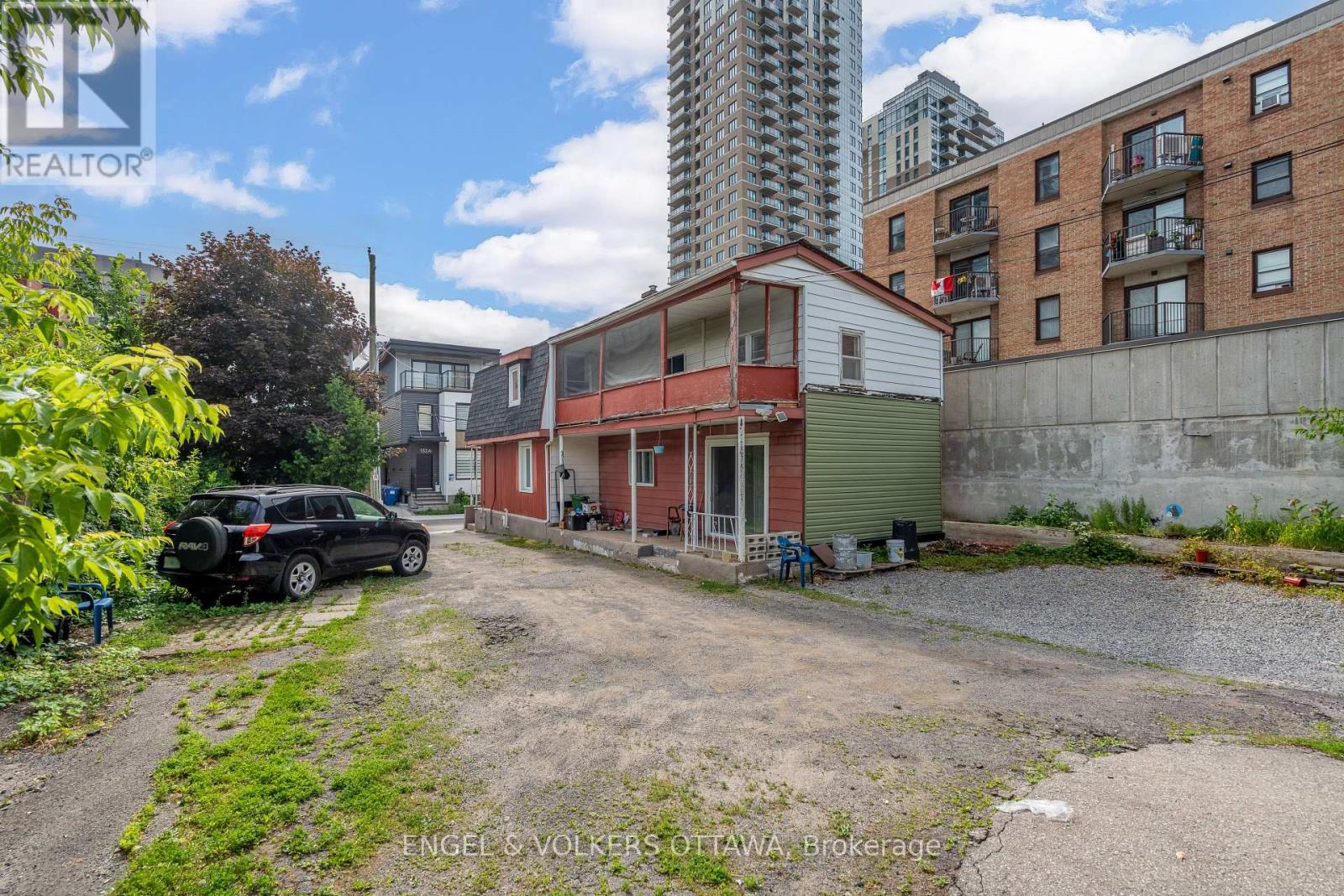 133 FORWARD AVENUE