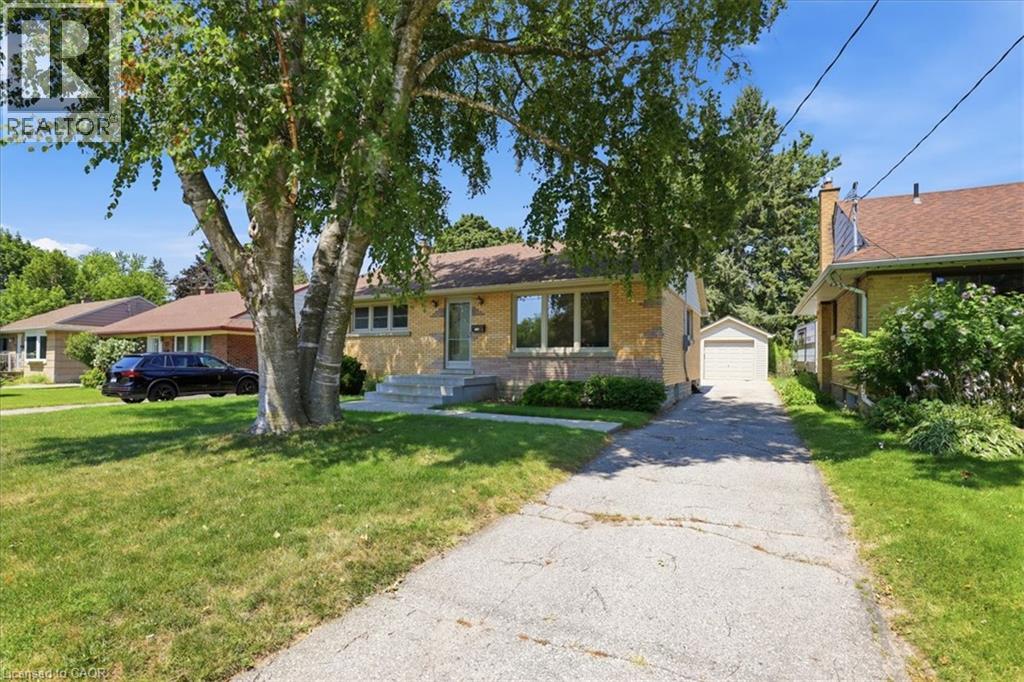 184 MURDOCK Avenue