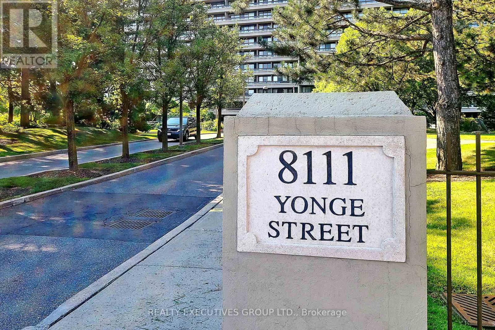 1403 - 8111 YONGE STREET