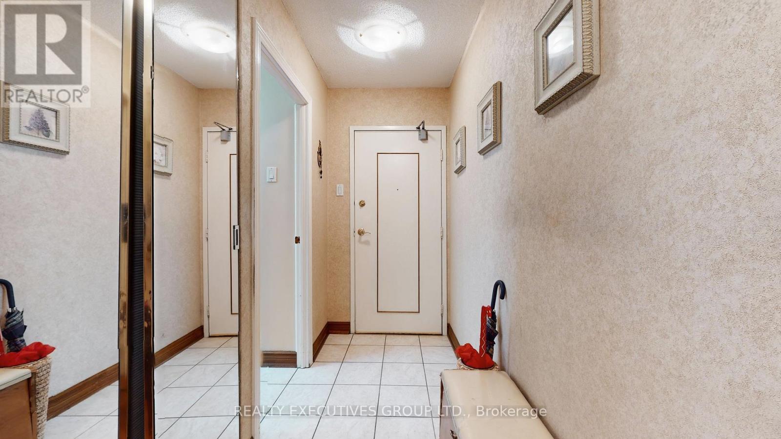 1403 - 8111 YONGE STREET