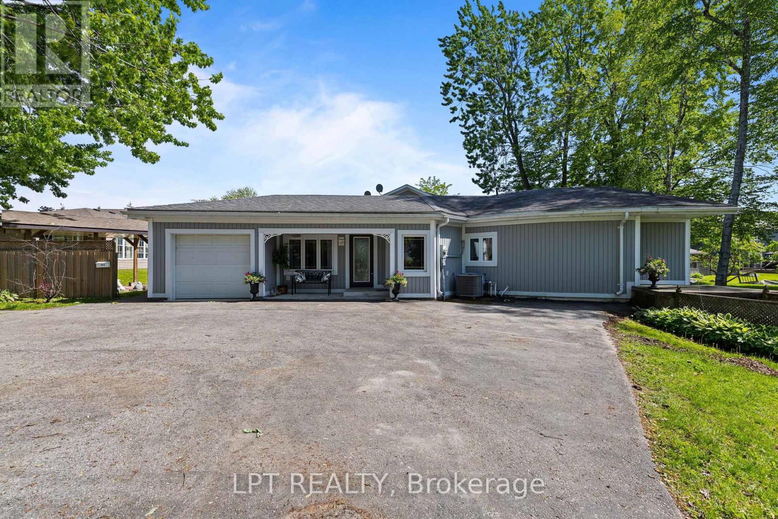 204 THE QUEENSWAY S