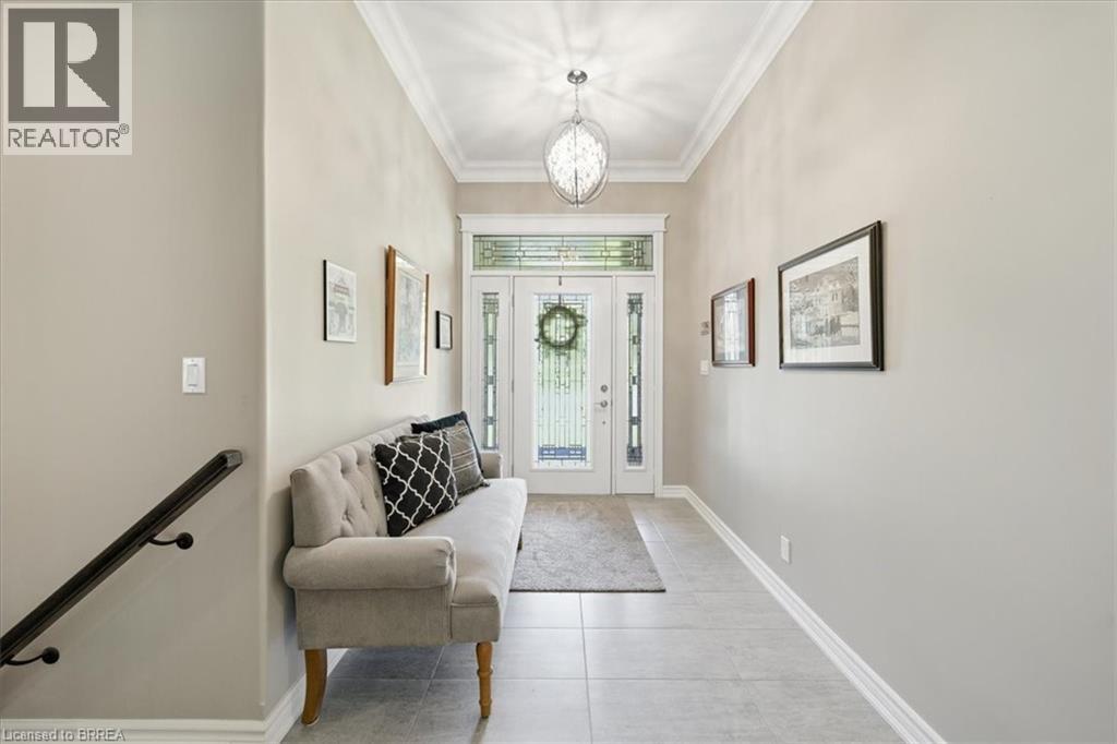 4 LYNNDALE Road