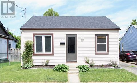61 NINTH Avenue Brantford ON N3S1E3