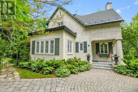 202 CLOVERDALE ROAD Ottawa ON K1M0X2