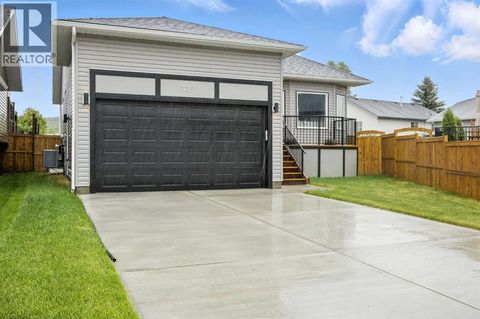 335 Sheep River Place Okotoks AB T1S1N7