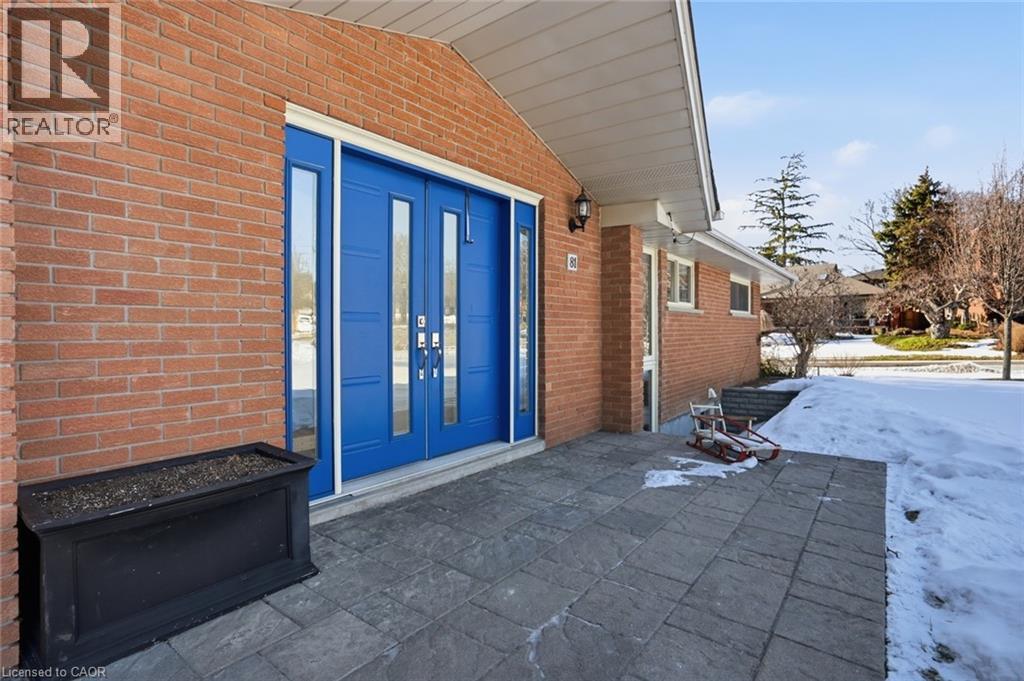 81 THOMSON Drive