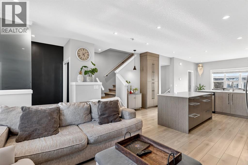 472 West Lakeview Drive