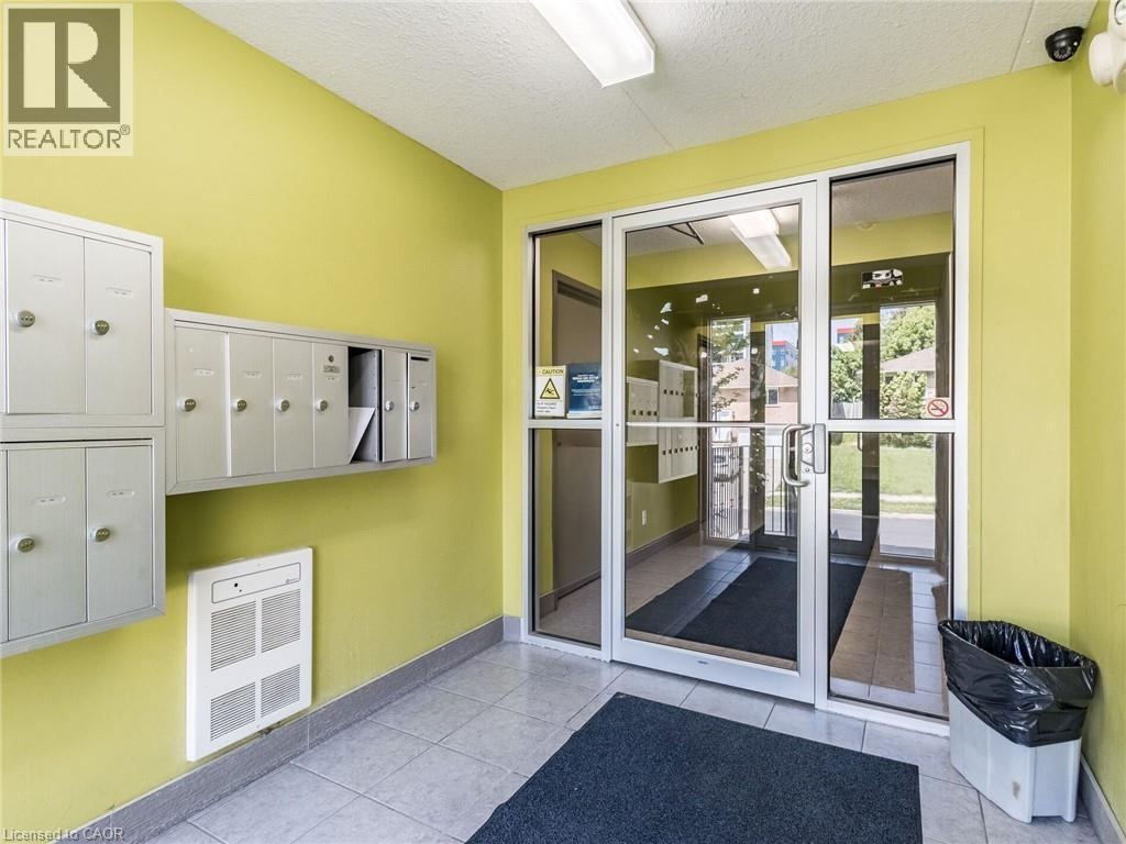 261 LESTER Street Unit# 301