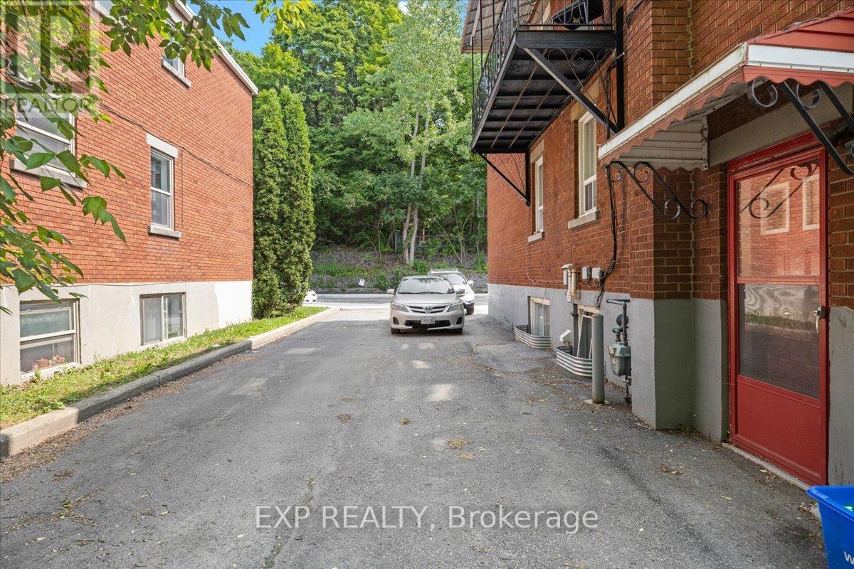 124 LEBRUN STREET