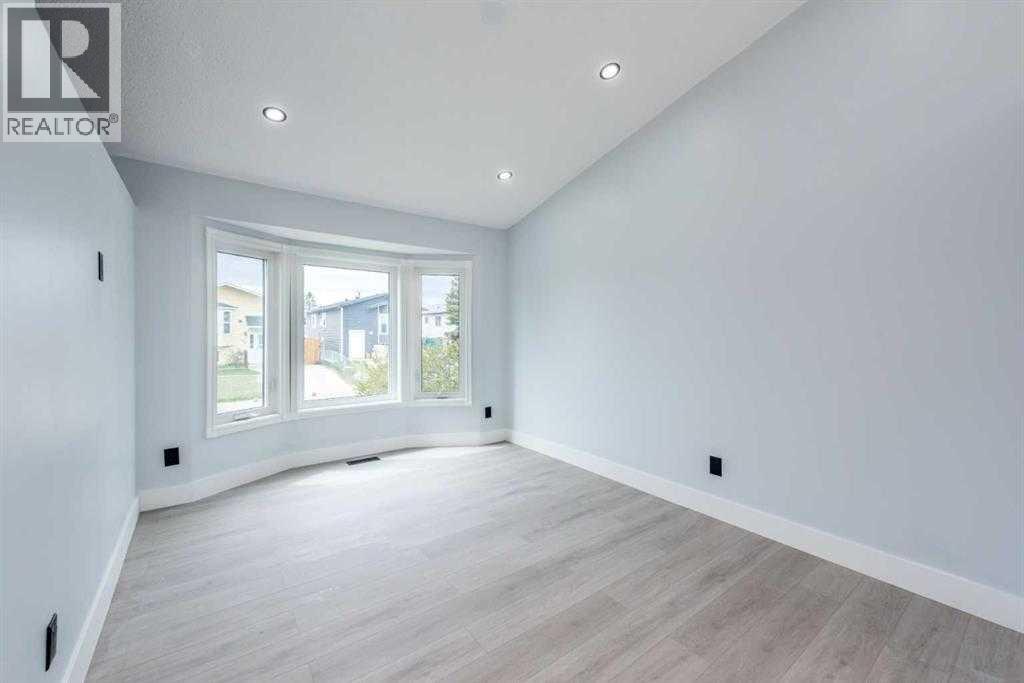 141 Falshire Close NE