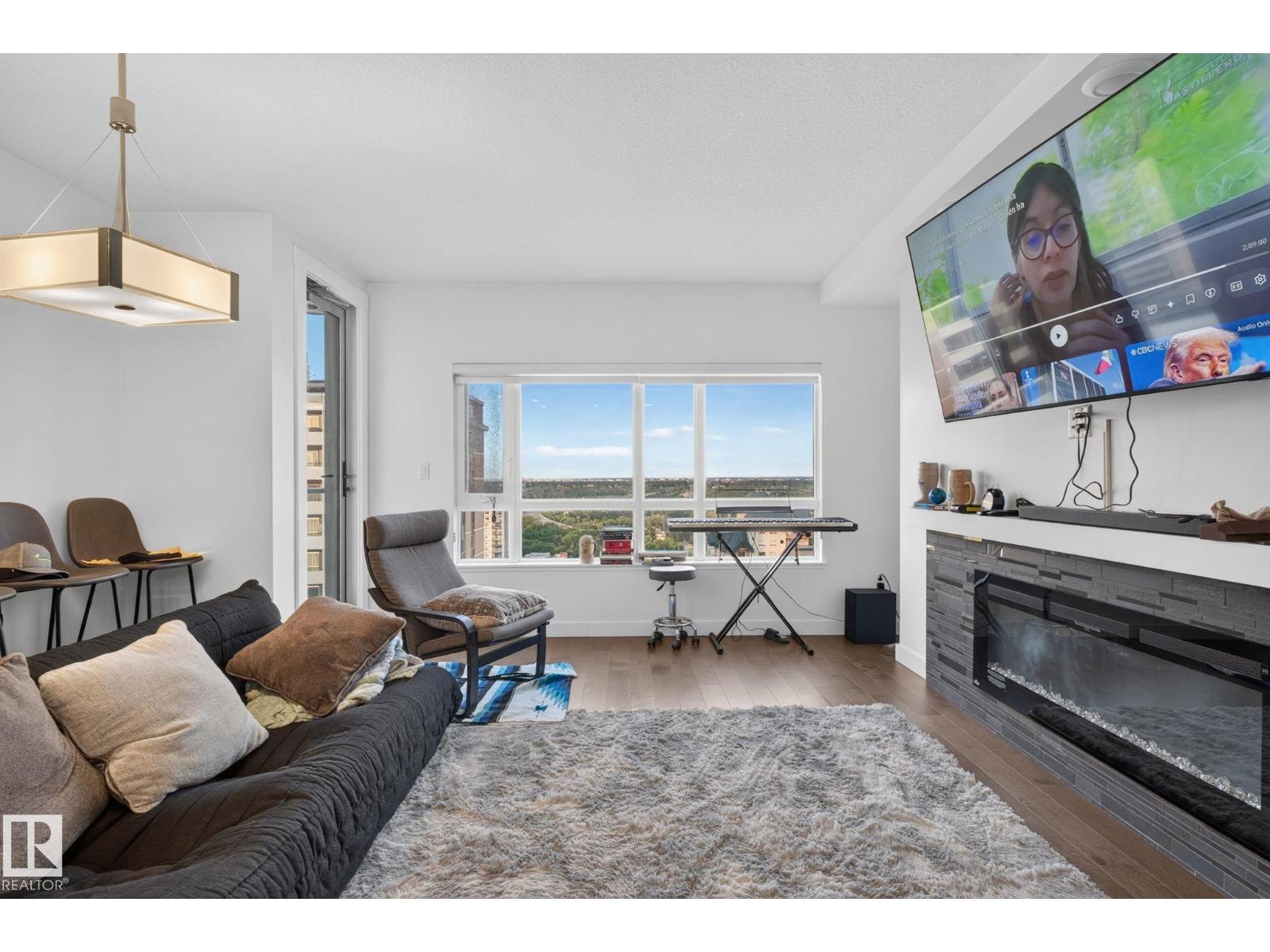#1504 9720 106 ST NW