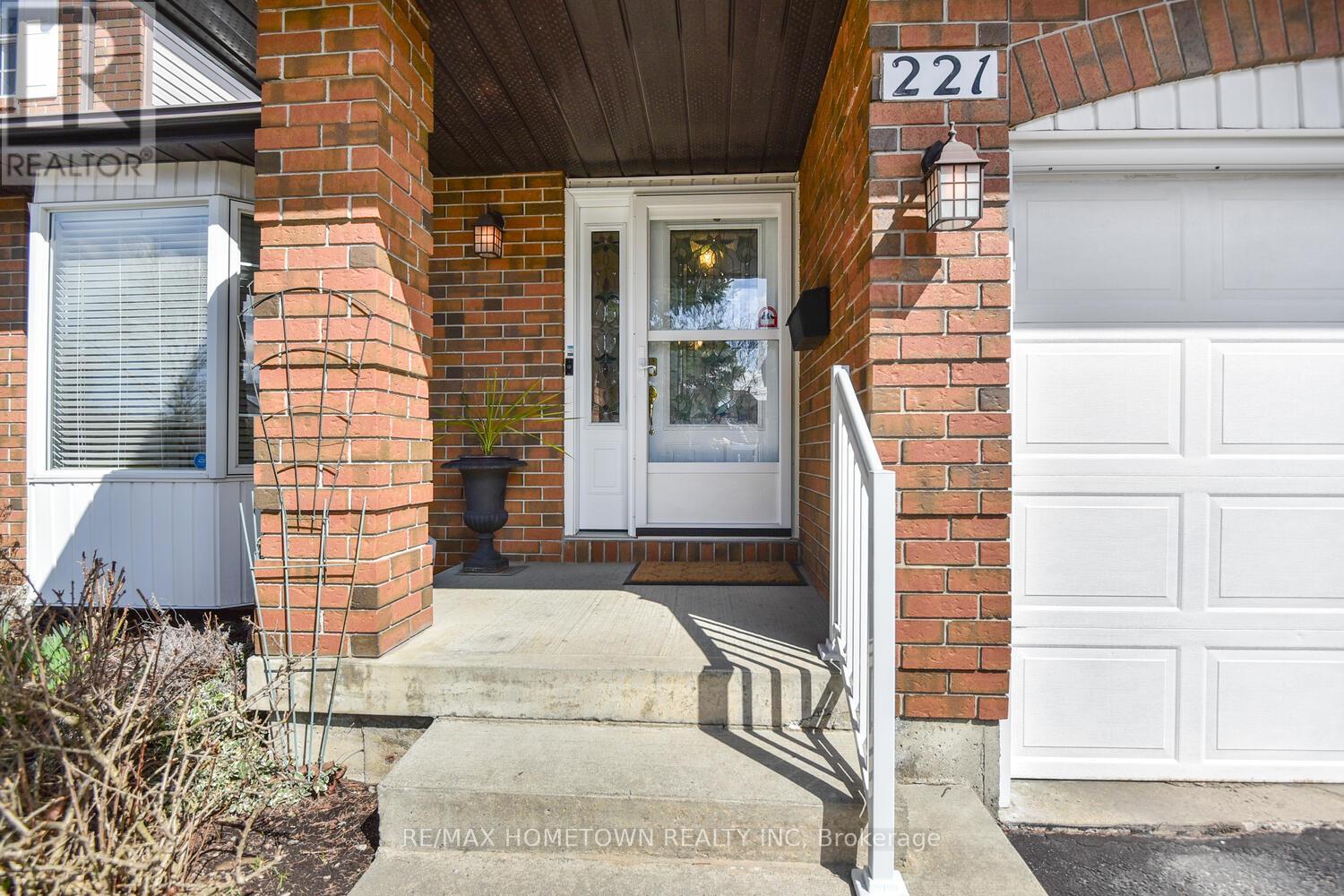 221 BELEY STREET