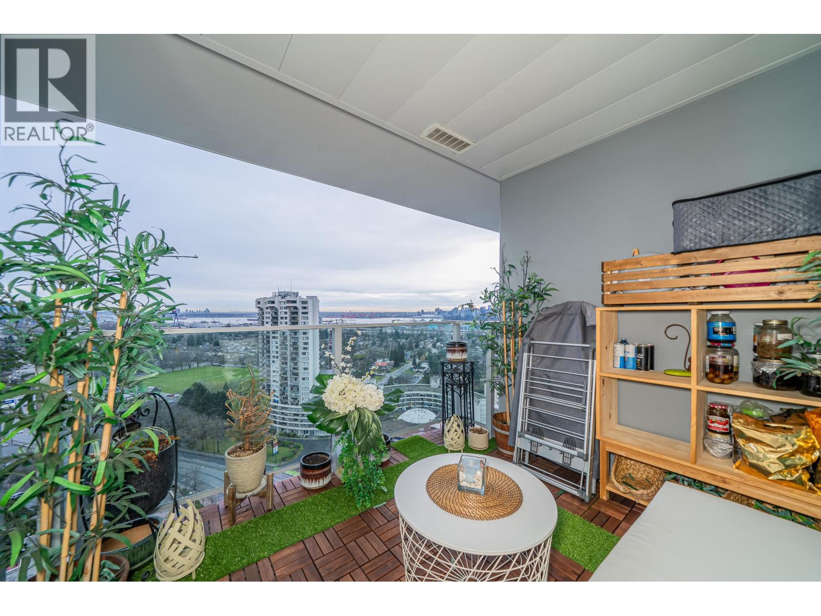 2102 1632 LIONS GATE LANE