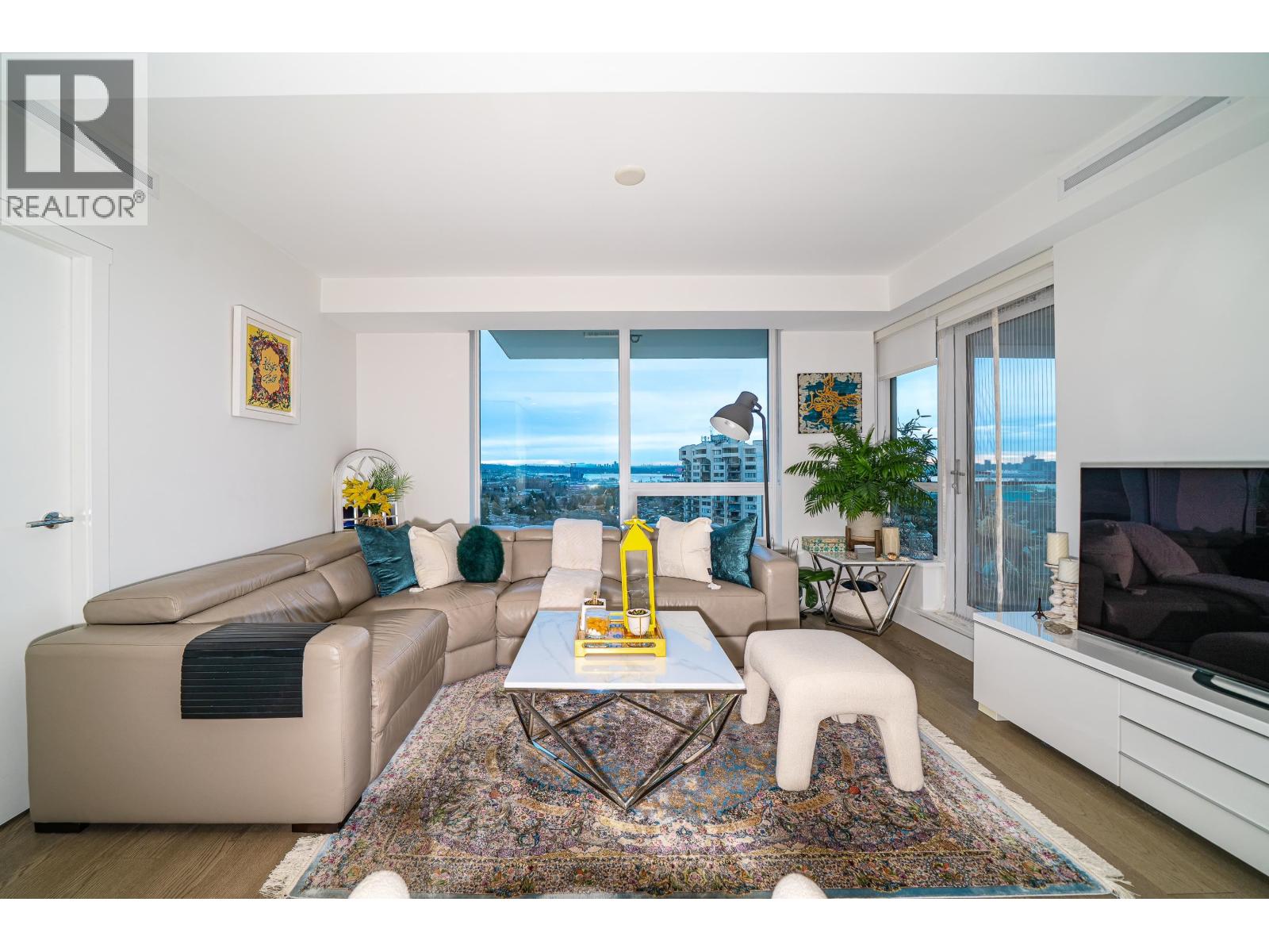 2102 1632 LIONS GATE LANE