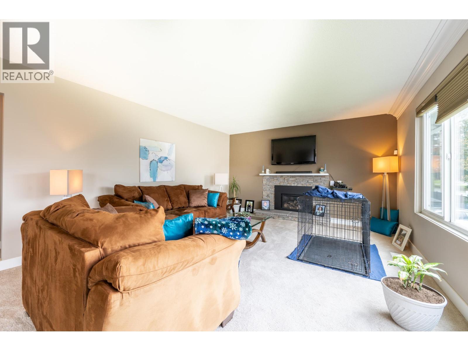 1448 HELEN DRIVE