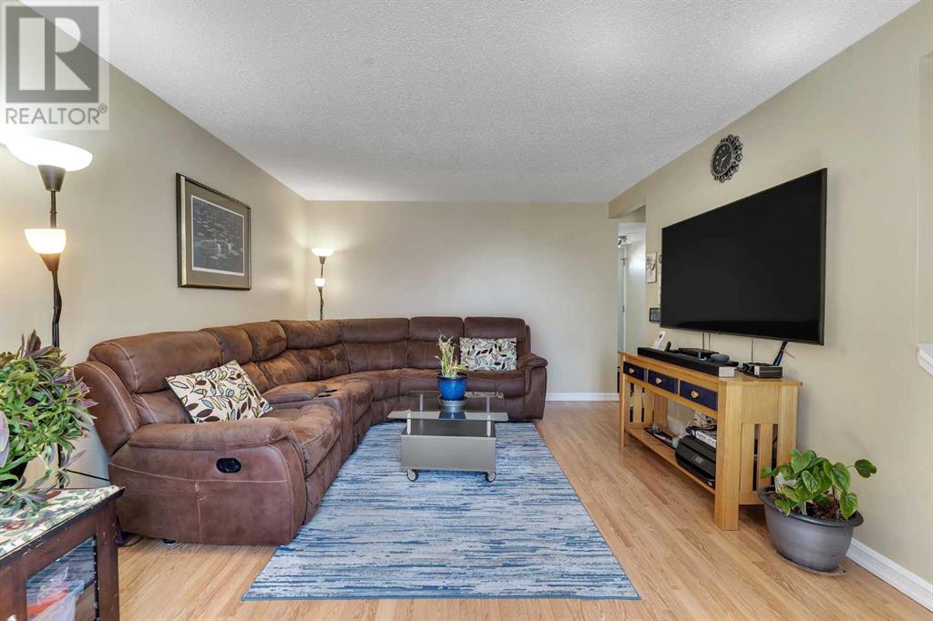 140 Rundlecairn Road NE