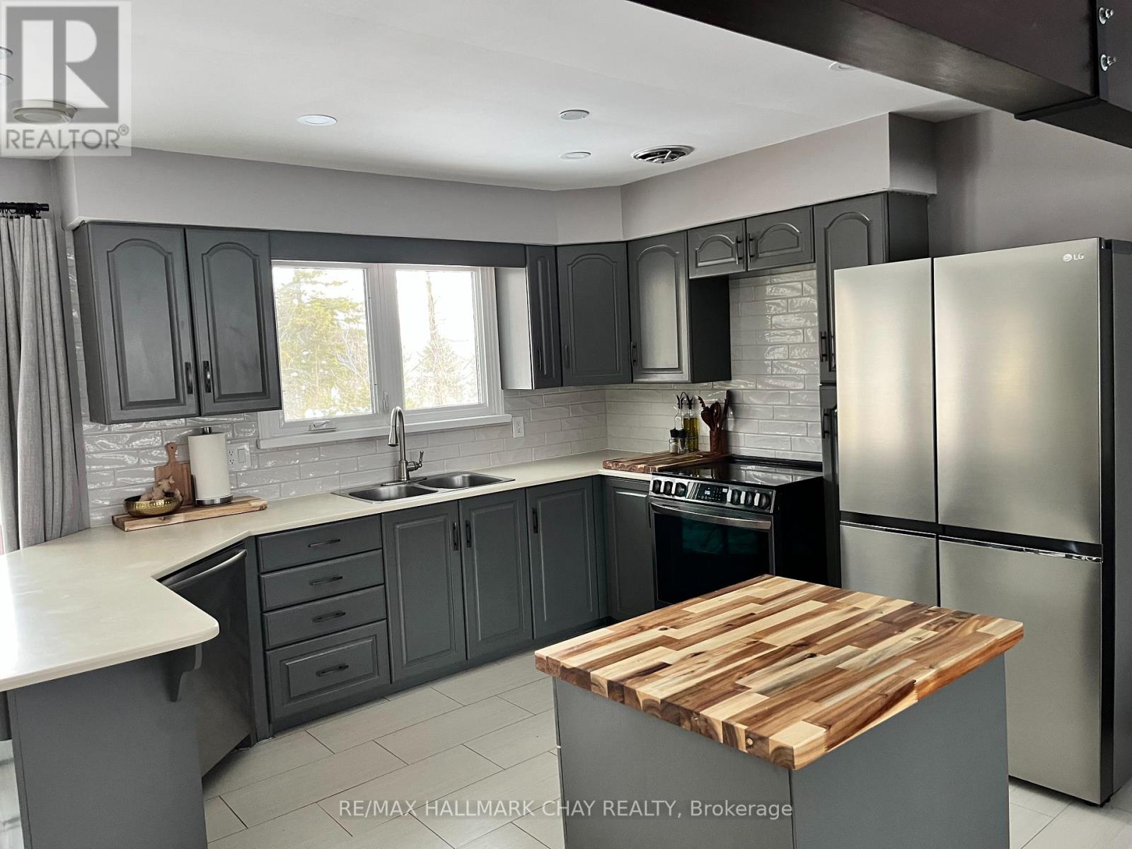 595 BIG BAY POINT ROAD E