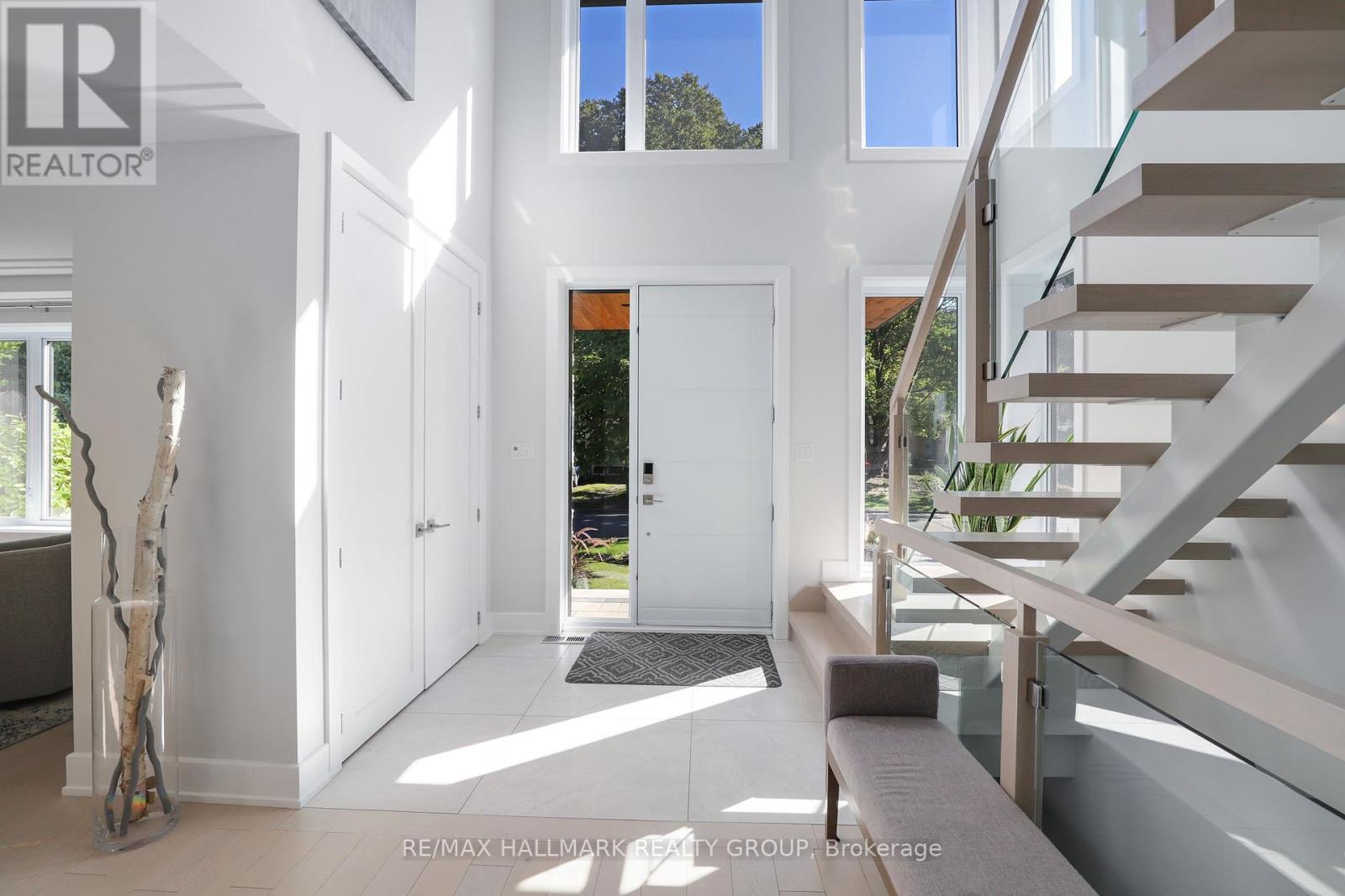 668 MANSFIELD AVENUE