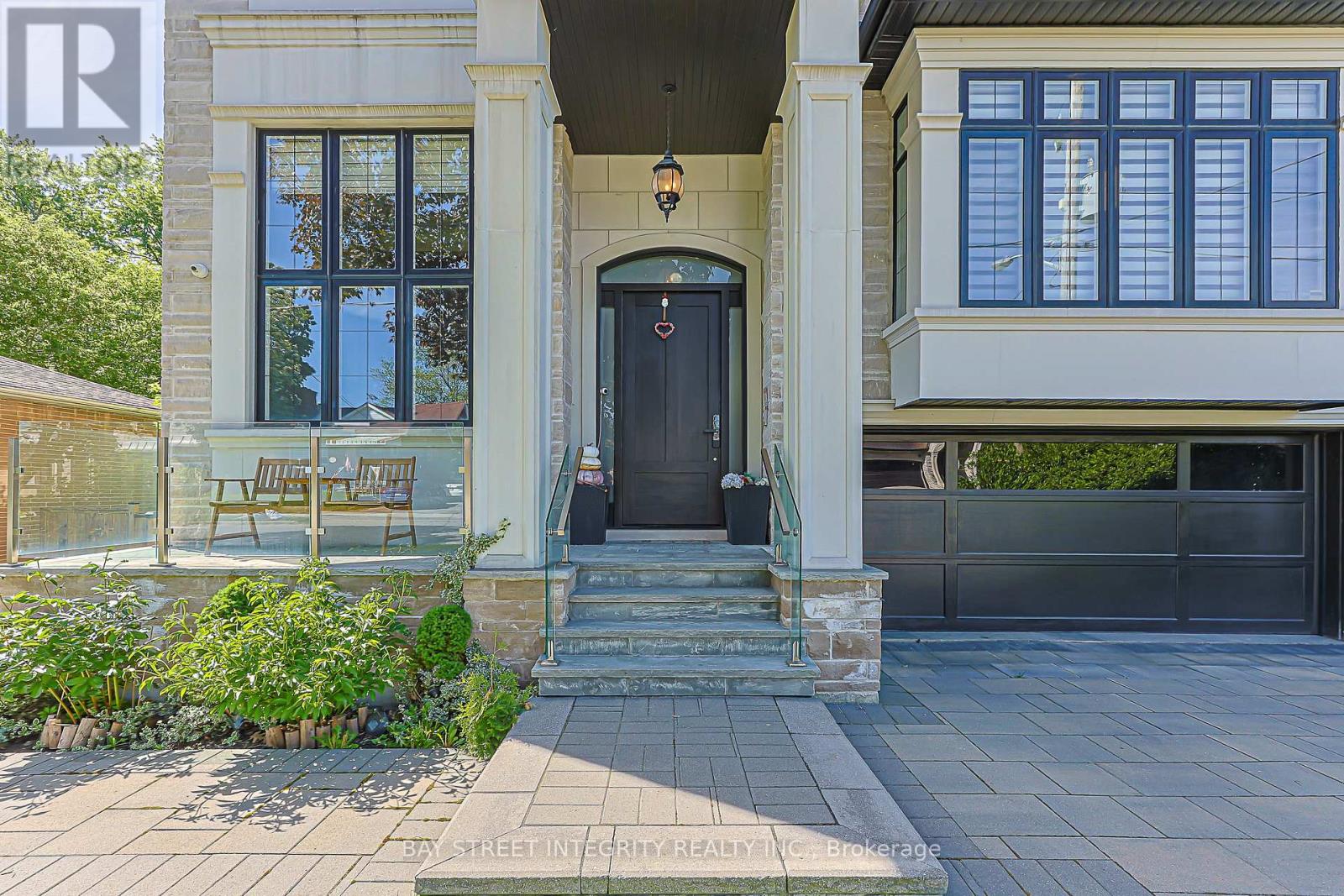 151 HORSHAM AVENUE