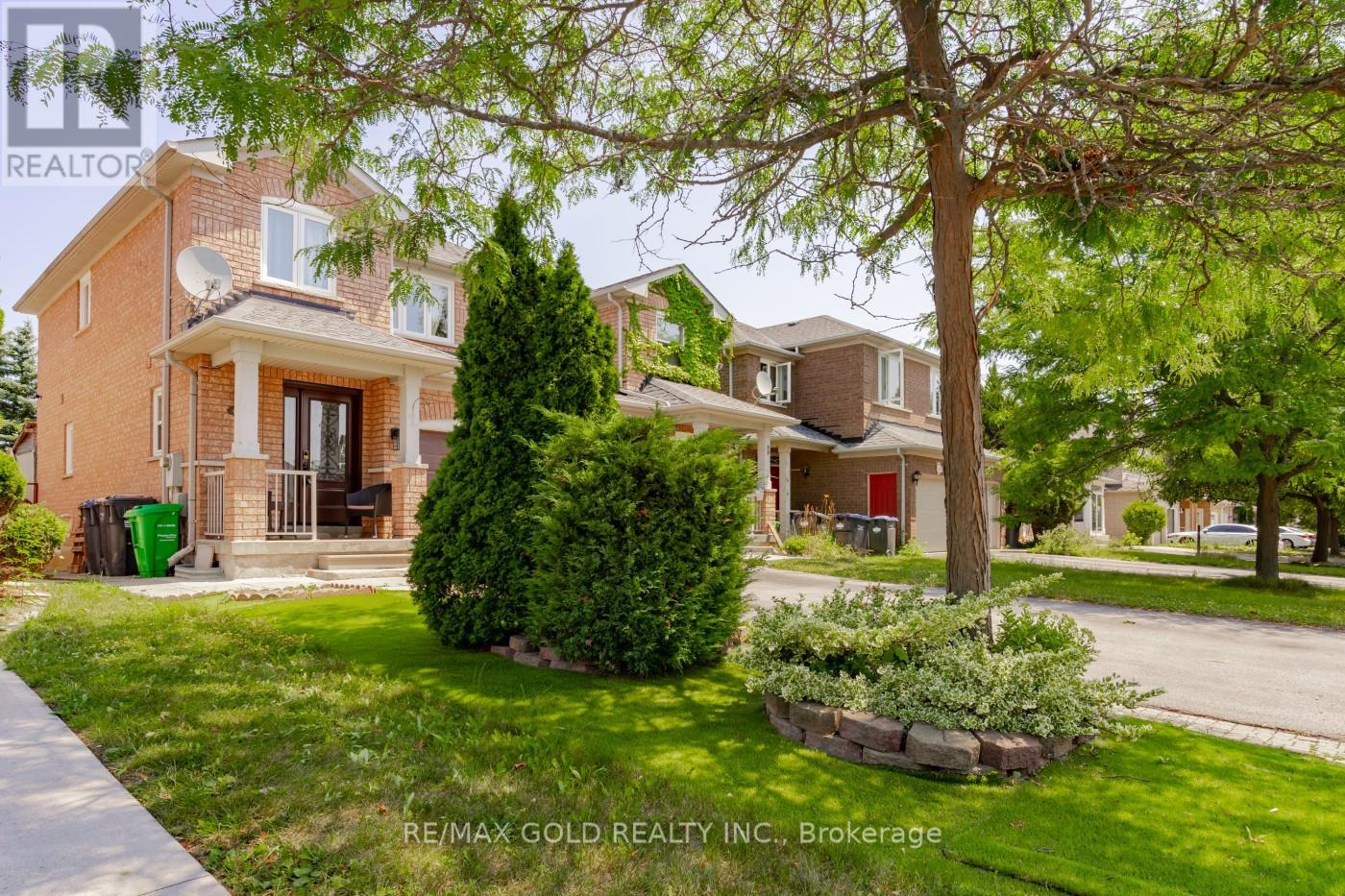 135 MORNINGMIST STREET