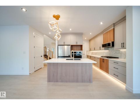 22 BLACKBIRD BN Fort Saskatchewan AB T8L0G6