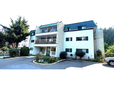 202 33464 GEORGE FERGUSON WAY Abbotsford BC V2S2L8