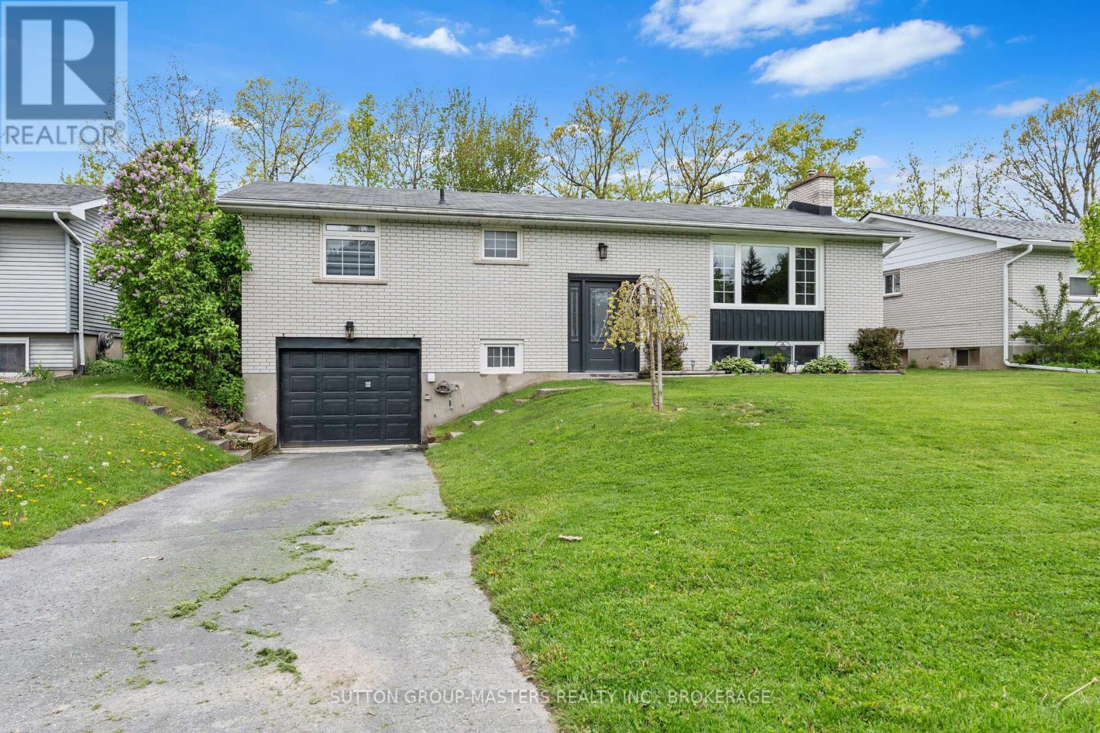 905 AUDEN PARK DRIVE