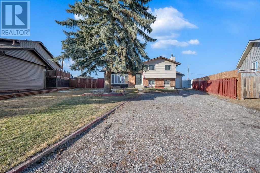 64 Castledale Crescent NE