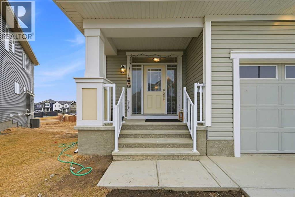 717 Windrow Manor SW