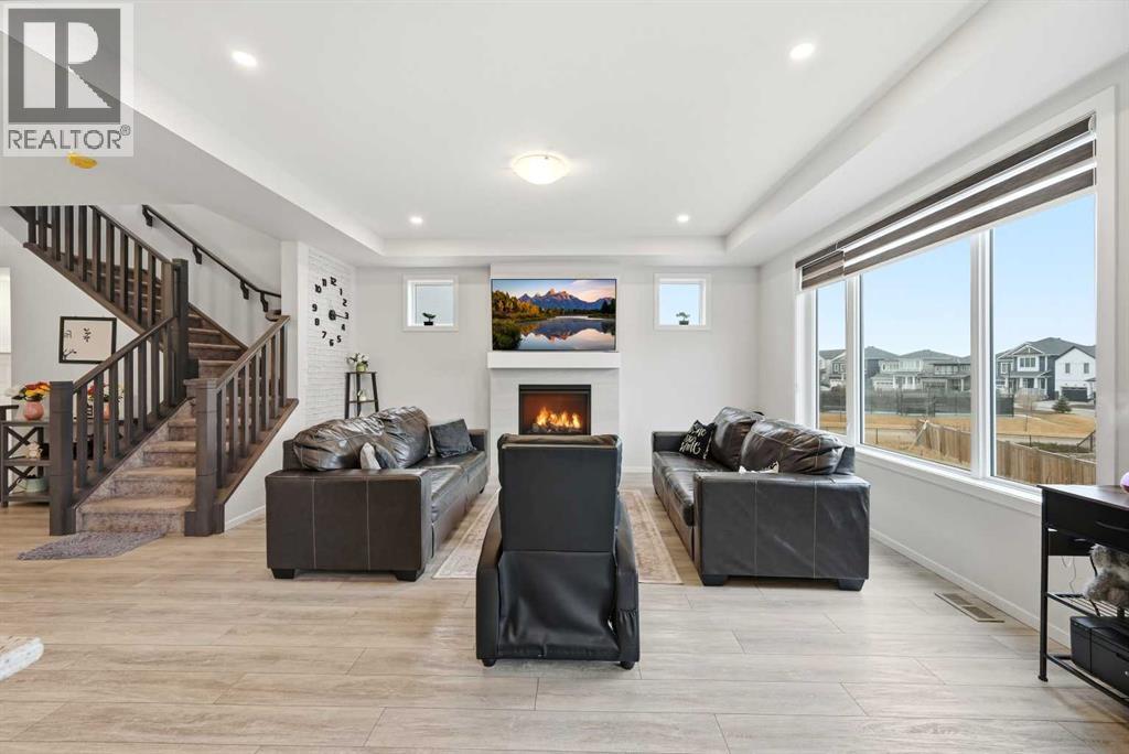 717 Windrow Manor SW