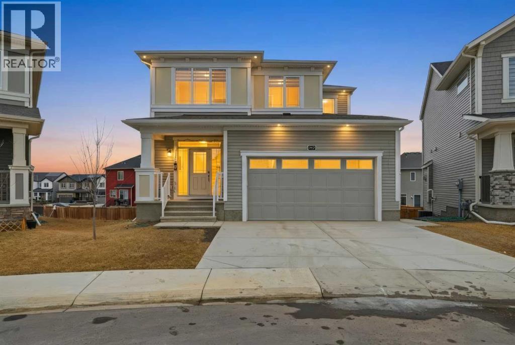 717 Windrow Manor SW