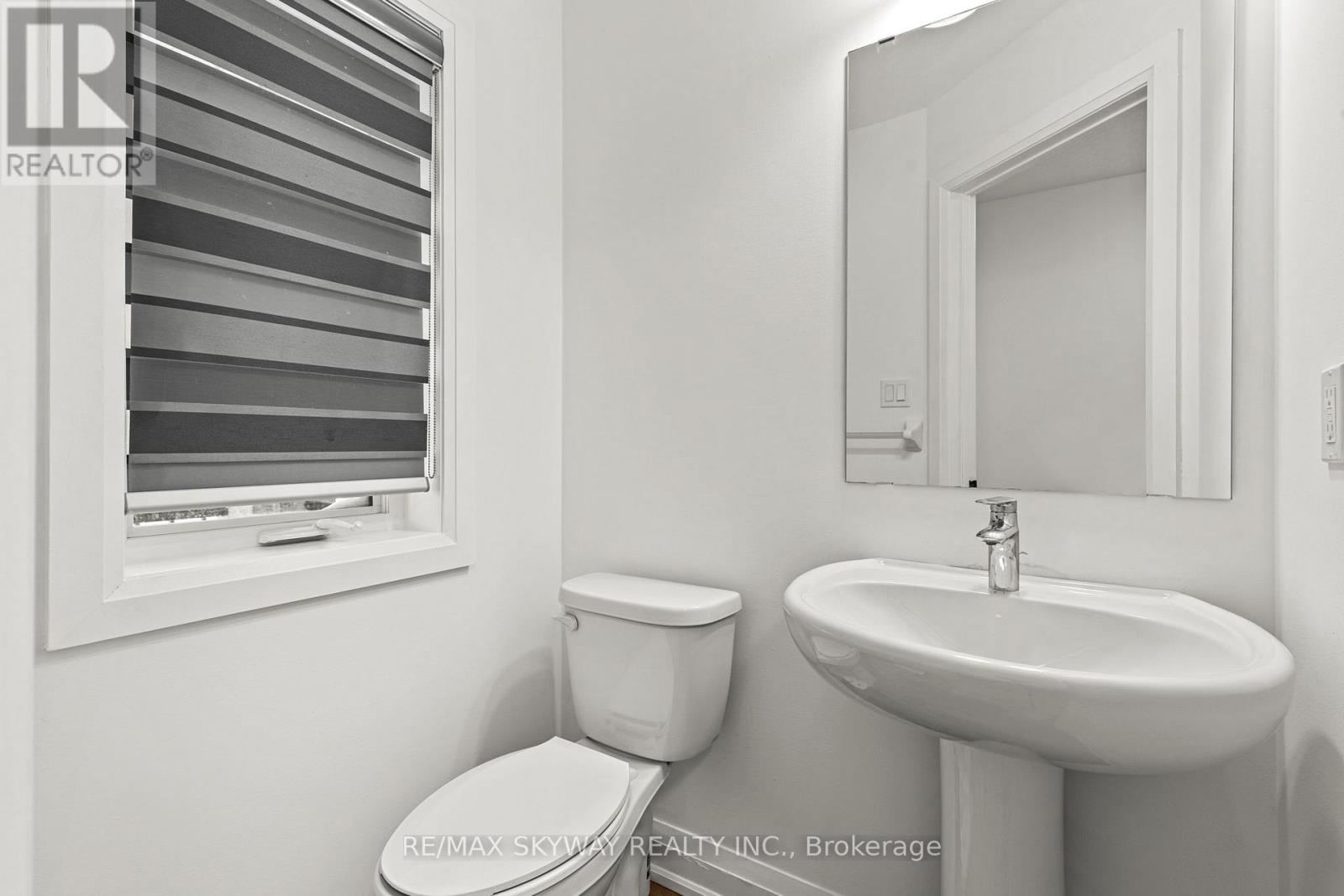 143 STONEBROOK WAY NE