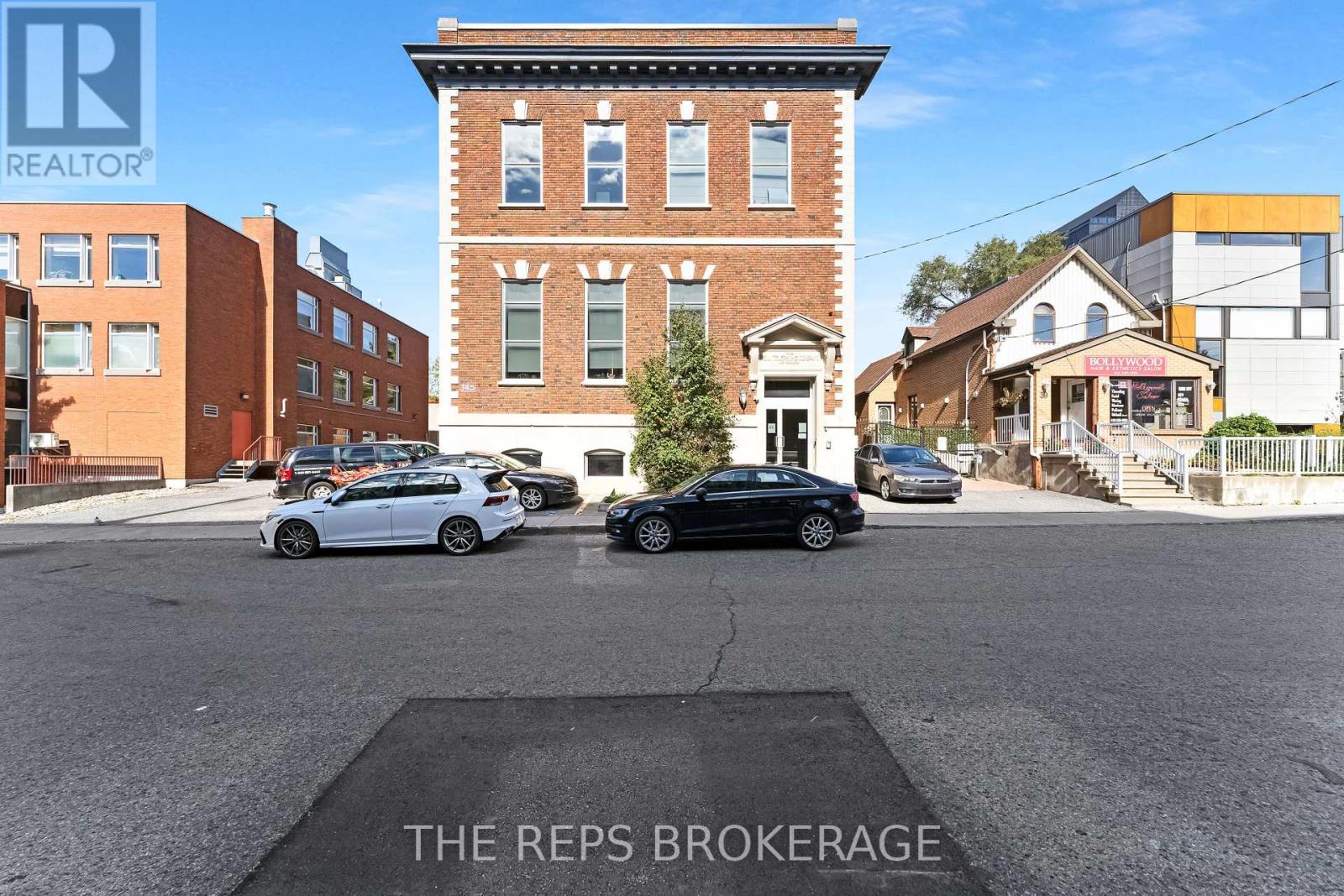 43-45 ECCLES STREET W