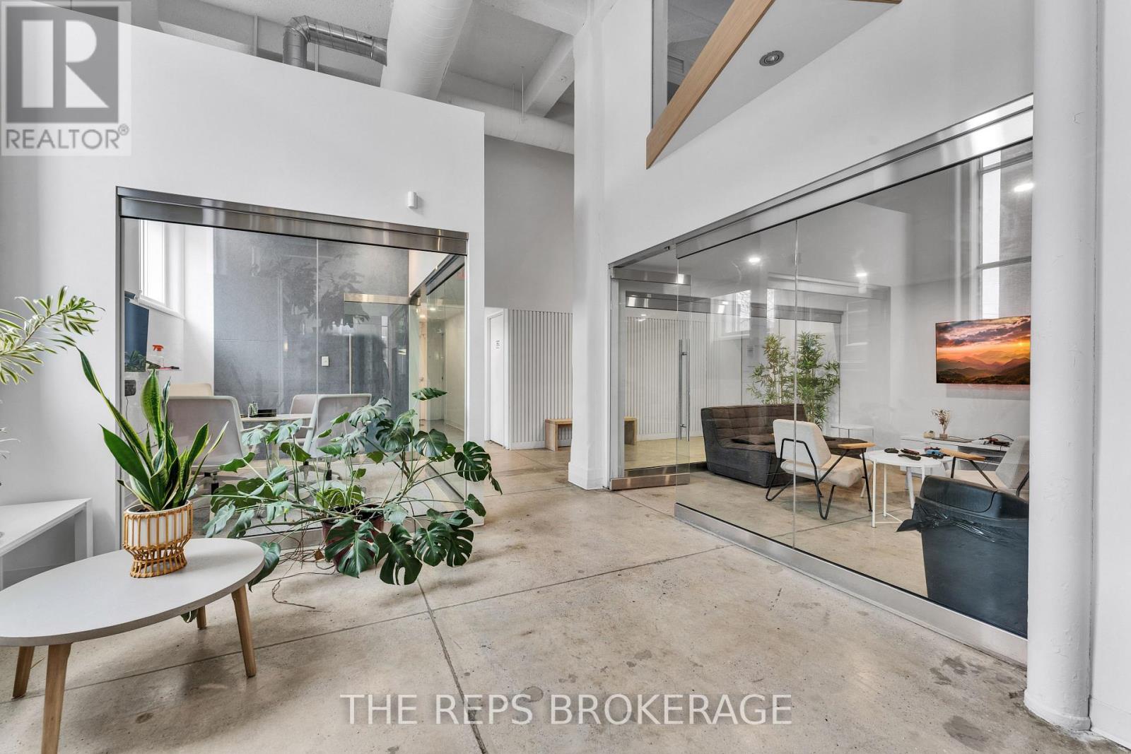 43-45 ECCLES STREET W