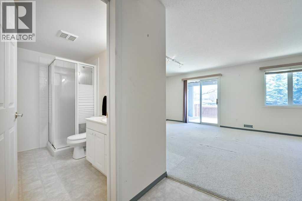 184 Valley Ridge Heights NW