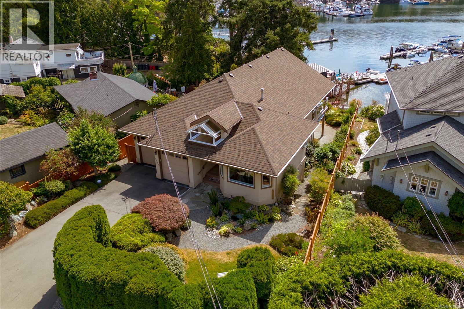 7064 Brentwood Dr