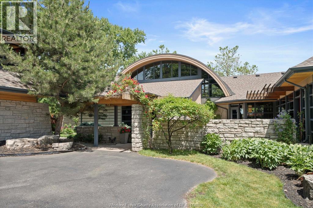 450 RUSSELL WOODS ROAD