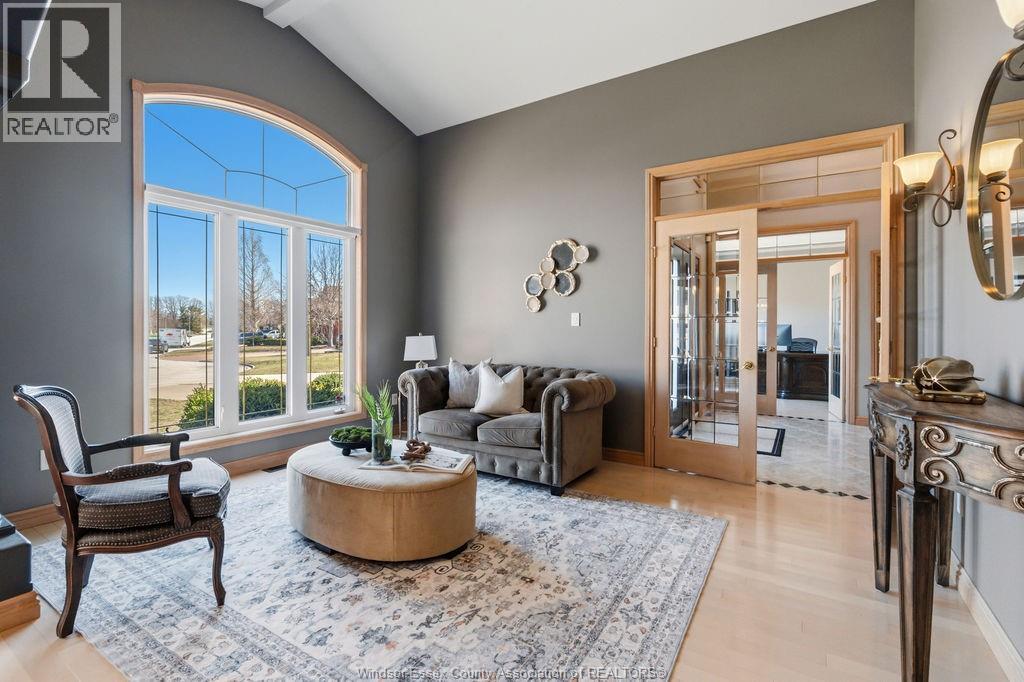696 GEORGE KENNEDY WAY