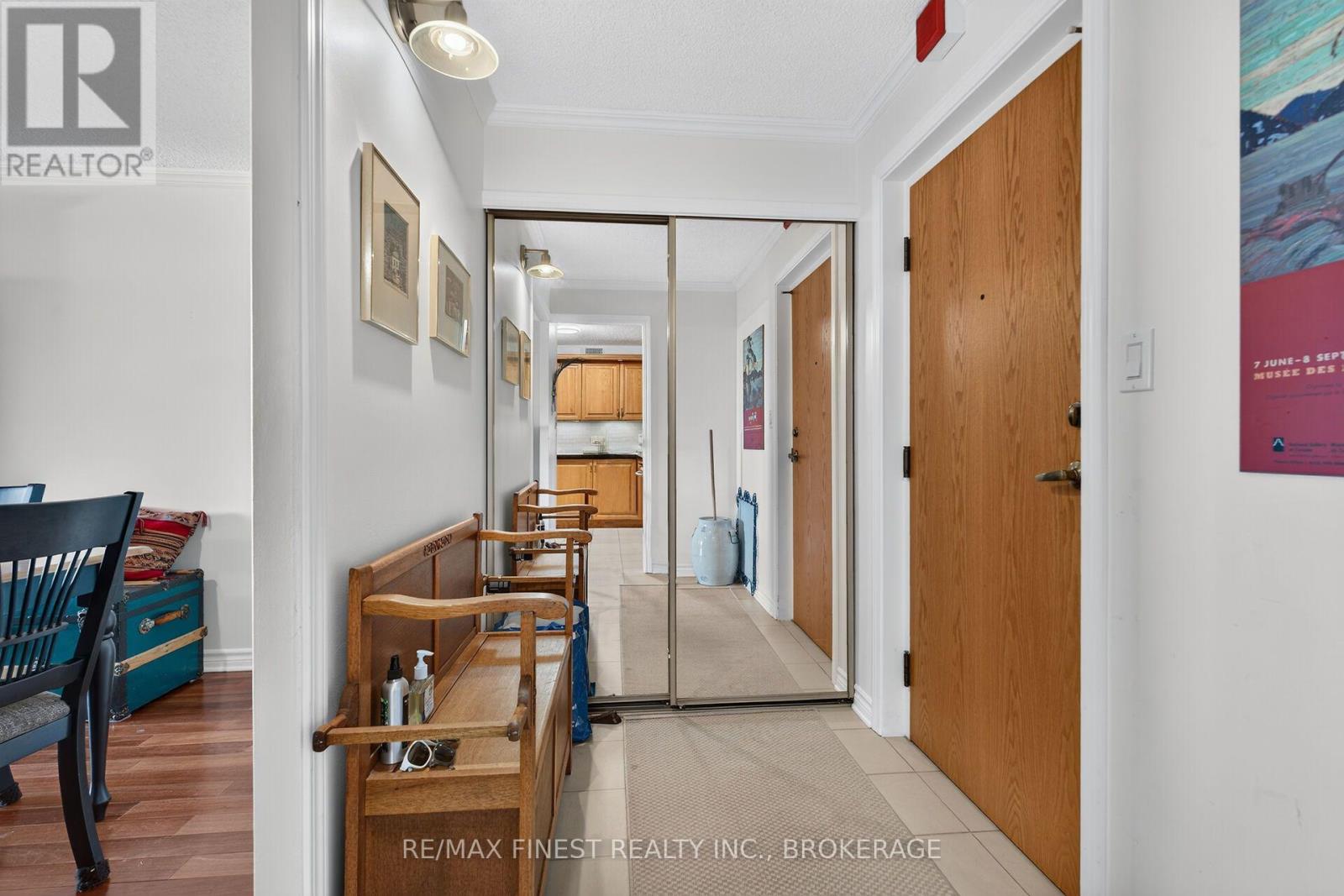 607 - 120 BARRETT COURT