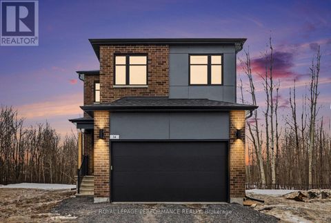 14 ACADEMIE STREET Russell ON K0A1W0